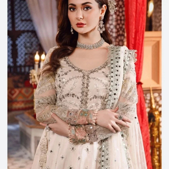 Maria B ORIGINAL BRAND NEW SUITS - Picture 3 of 5